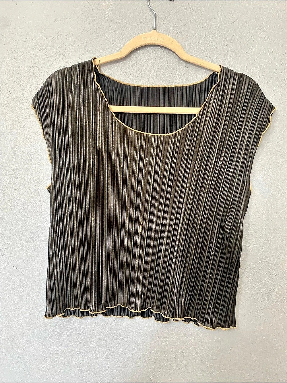 Michael Marcella Pleated Top in Black & Gold Size Medium